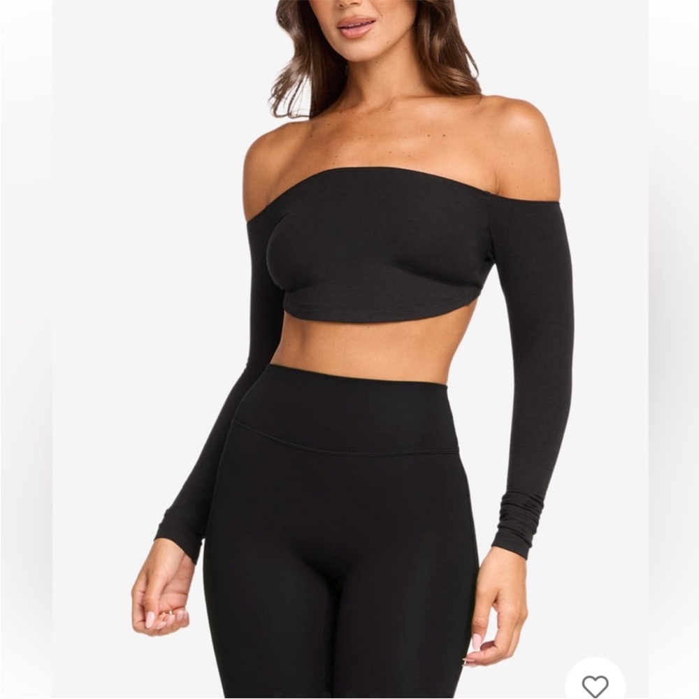 CSB long sleeve cropped top